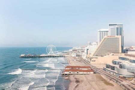 2Br 3Ba Ocean Front Condo On The Boardwalk Cozysuites Атлантик-Сіті Екстер'єр фото